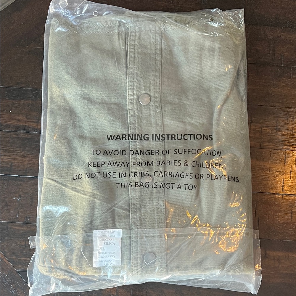Elan Khaki Utility Jacket with Rock & Roll Patch size available Large and Medium - Picture 7 of 13